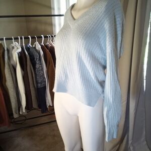 Gentle Fawn Grey V-Neck Sweater with Ribbed Knit